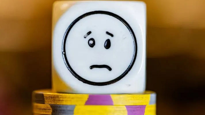 德州撲（pū）克情緒（xù）管理 專家Alan Longo提（tí）出“影響而非控制”法則（zé）