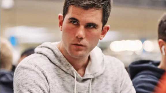 Alex Fitzgerald撲克策（cè）略 :六種跡象（xiàng）表明你打（dǎ）得過於（yú）保守