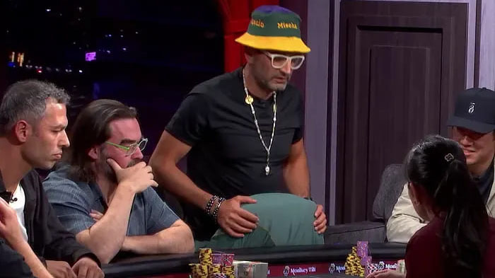 史上最（zuì）慘cooler A葫蘆撞四條8 魔術師豪奪82W刀巨池!